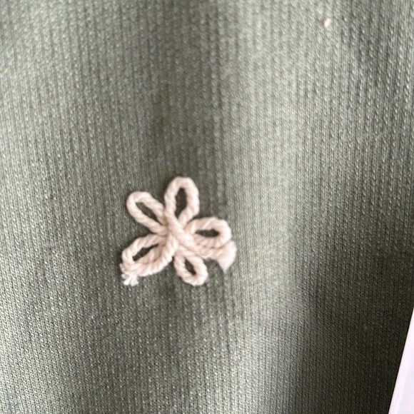 Splendid Kid's Girl Pullover Crop Sweatshirt and Sweatpants NWT Size 12 - Picture 2 of 2